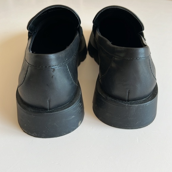 ✨SUMMER SALE✨ Dolce Vita Elias Black Chunky Rubber Sole Loafers - Picture 2 of 6